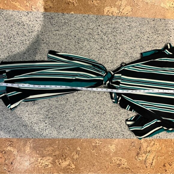 Striped Wrap dress - Picture 7 of 11